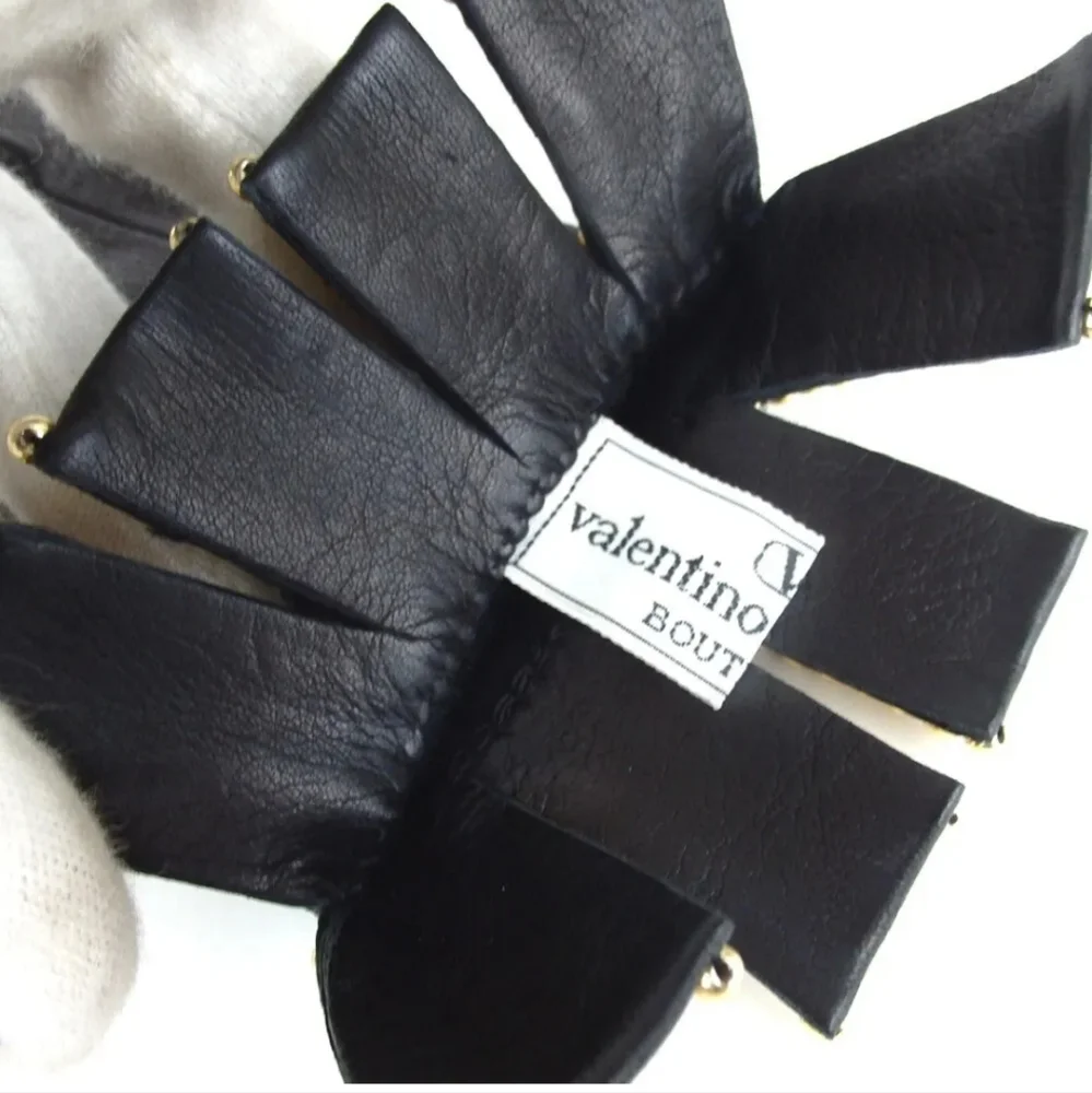VALENTINO GARAVANI  SIZE 6.5 GLOVES LEATHER